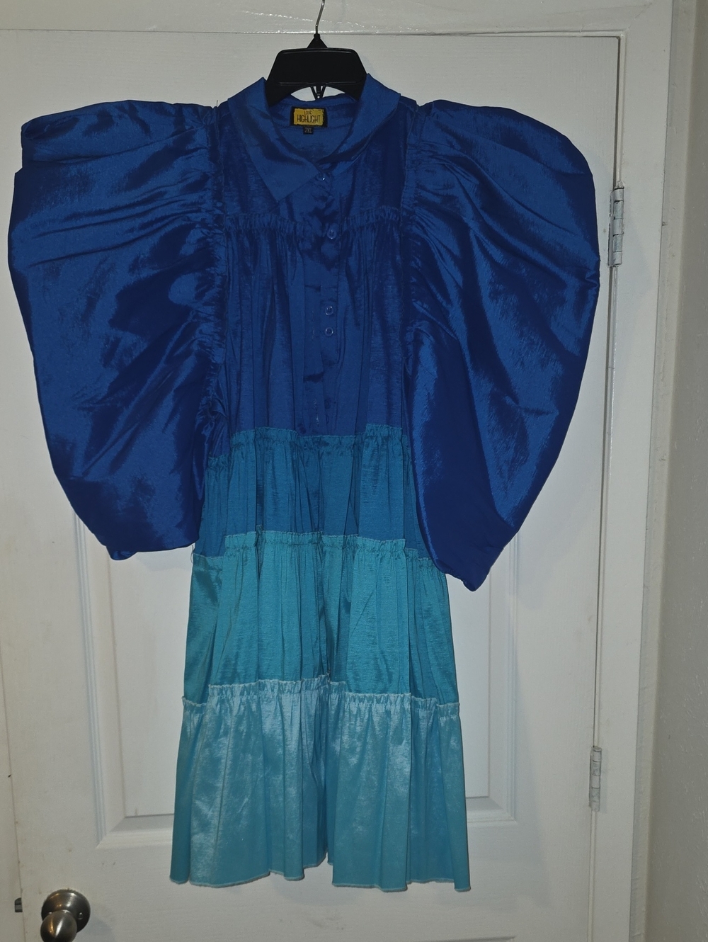 Love Highlight Two-Tone Blue Tiered Puff Sleeve Dress